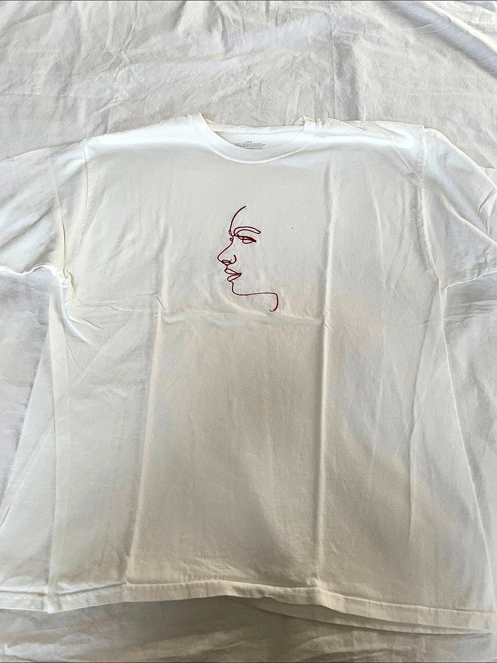 Line Art Graphic Tee in White Like New